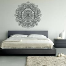 Vinilos mandalas para decorar paredes y objetos